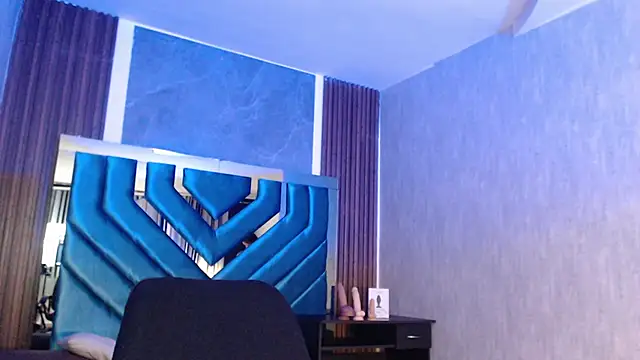 ValeryLargo online show from 02.27.25