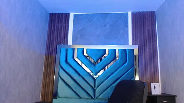 ValeryLargo online show from 02.27.25