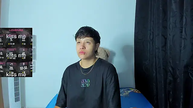 Snapshot of violet_casper_ chatting on 12.21.24 violet casper online show from 12.21.24