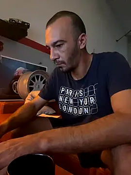 donnuozfutura online show from 10.05.25