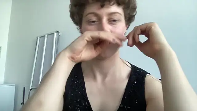 Belindafly online show from 04.25.26