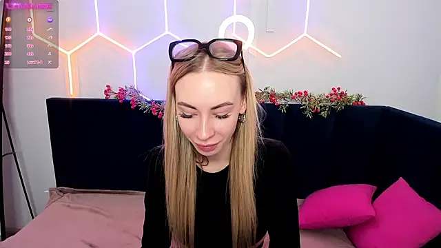 Diana Garrett online show from 01.11.25