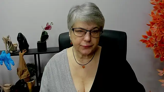 IrisDream online show from 12.13.24