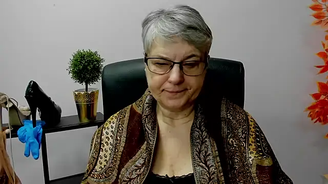 IrisDream online show from 02.18.25