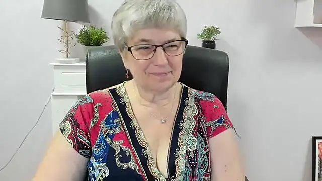 Snapshot of IrisDream chatting on 07.07.26 IrisDream online show from 07.07.26