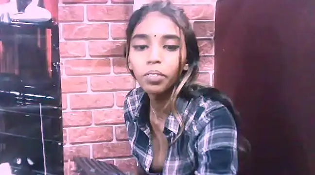 Snapshot of IndianSexySlender chatting on 03.12.25 IndianSexySlender online show from 03.12.25