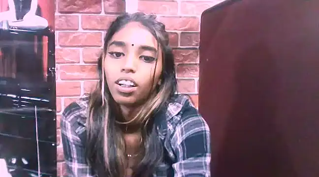 Snapshot of IndianSexySlender chatting on 03.12.25 IndianSexySlender online show from 03.12.25