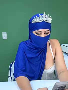 iiris  online show from 10.15.25