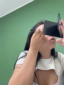 iiris  online show from 11.04.25