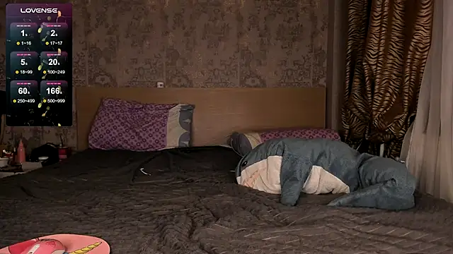 purebeautie13 online show from 12.25.24