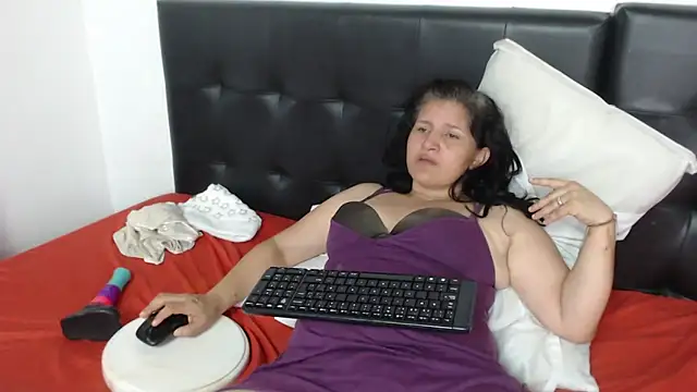 Angelinna Milf online show from 12.05.24