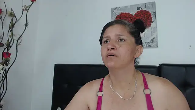 Angelinna Milf online show from 01.03.25