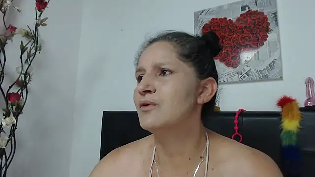 Angelinna Milf online show from 01.23.25