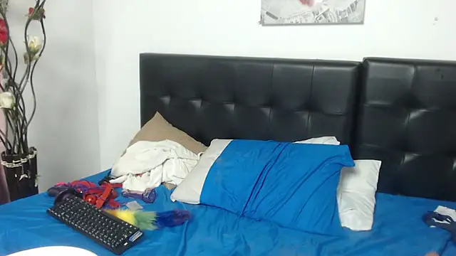 Angelinna Milf online show from 01.25.25