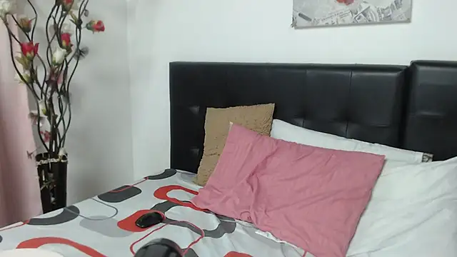 Angelinna Milf online show from 01.26.25