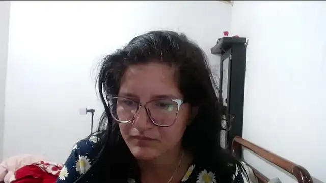 Angelinna Milf online show from 09.18.25