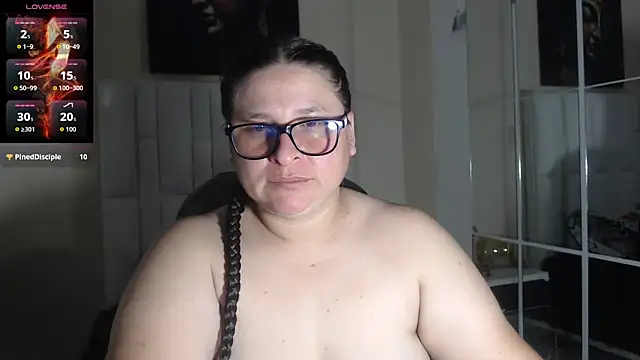 Snapshot of katty_femdom chatting on 09.12.25 katty femdom online show from 09.12.25