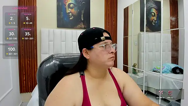 Snapshot of katty_femdom chatting on 07.12.26 katty femdom online show from 07.12.26