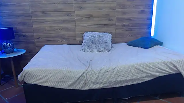 jhoellx online show from 02.20.25