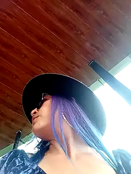 sophie banger online show from 12.20.24