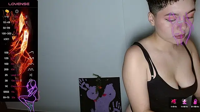 Snapshot of TRIXIE_TANG28 chatting on 02.14.25 TRIXIE TANG28 online show from 02.14.25