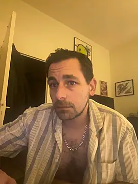 Snapshot of defbond420 chatting on 01.24.25 defbond420 online show from 01.24.25