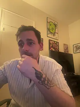 Snapshot of defbond420 chatting on 10.11.25 defbond420 online show from 10.11.25