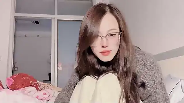 Krismil3 online show from 12.19.24
