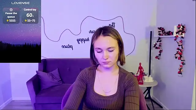 Snapshot of BritnieCute chatting on 01.15.25 BritnieCute online show from 01.15.25