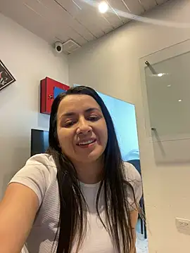 Kimkalifa  online show from 01.08.25