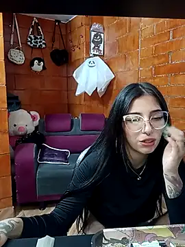 Snapshot of Raven__purple chatting on 03.09.25 Raven  purple online show from 03.09.25