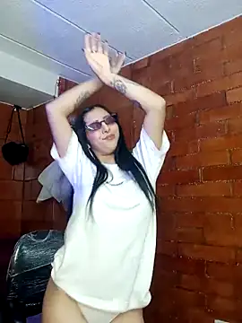 Snapshot of Raven__purple chatting on 03.15.25 Raven  purple online show from 03.15.25