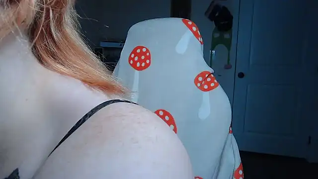 Snapshot of GoddessPinxx chatting on 08.05.26 GoddessPinxx online show from 08.05.26