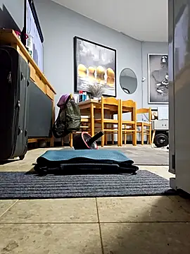 dickinyouto online show from 09.10.25