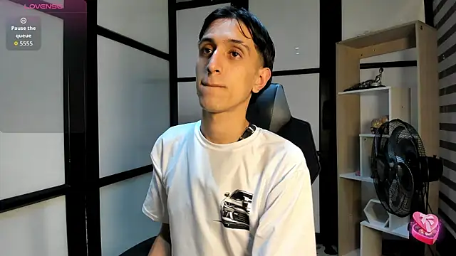 Snapshot of JackRibas_ chatting on 11.16.25 JackRibas online show from 11.16.25