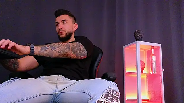 MightyAaron66 online show from 02.05.25