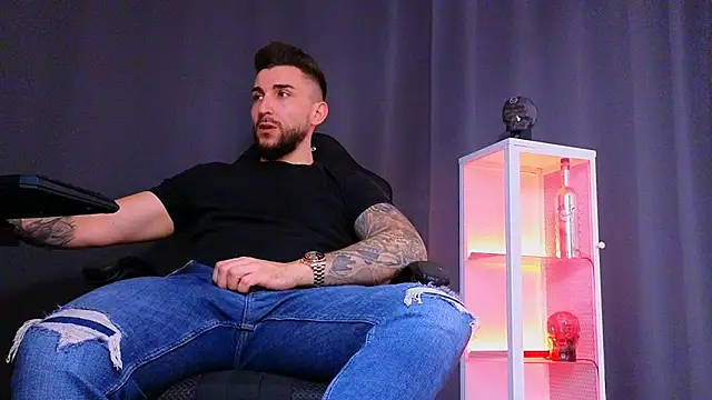 MightyAaron66 online show from 02.11.25