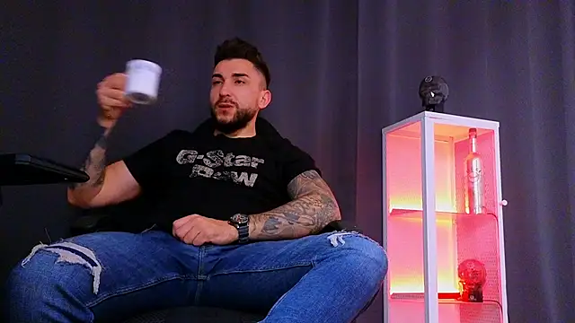 MightyAaron66 online show from 02.14.25