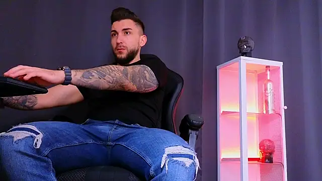 MightyAaron66 online show from 02.15.25