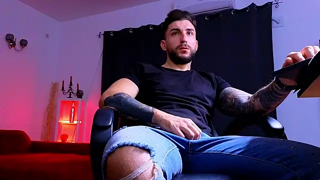 MightyAaron66 online show from 10.31.25