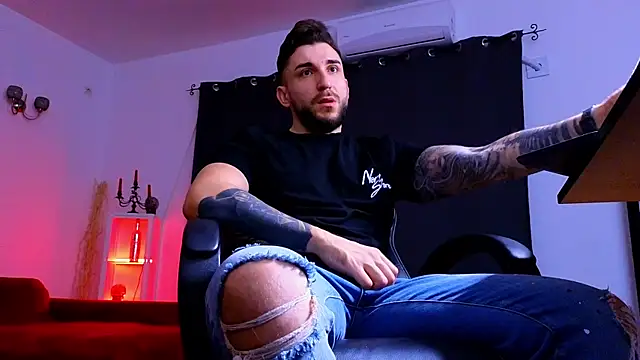 MightyAaron66 online show from 12.23.25