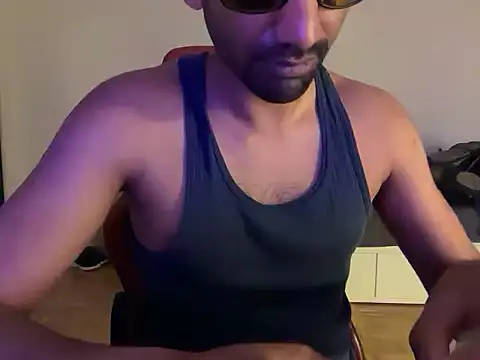 Snapshot of dominanthubby chatting on 06.16.26 dominanthubby online show from 06.16.26