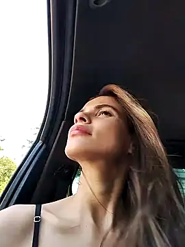 cuteluci  online show from 01.11.25