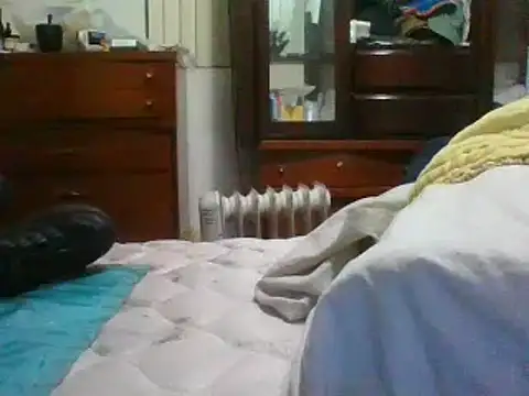 Snapshot of Emilylyn2501 chatting on 12.14.24 Emilylyn2501 online show from 12.14.24