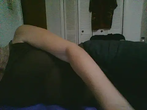 Snapshot of Emilylyn2501 chatting on 10.25.25 Emilylyn2501 online show from 10.25.25