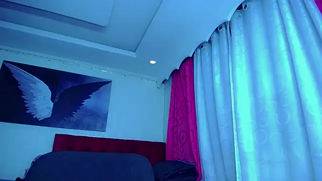 NahomiCamper online show from 11.04.25