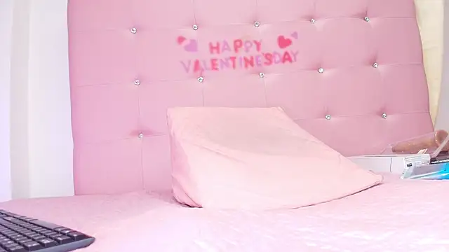 Snapshot of kata_hazel chatting on 03.20.25 kata hazel online show from 03.20.25