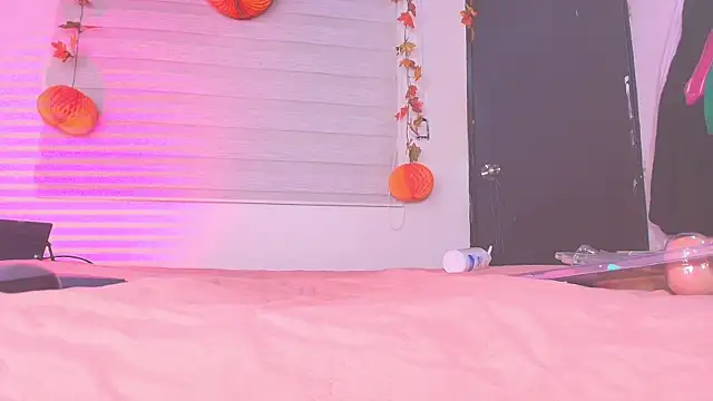 Snapshot of kata_hazel chatting on 10.21.25 kata hazel online show from 10.21.25