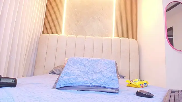 kata hazel online show from 04.16.26