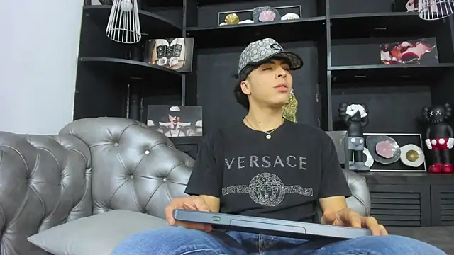 Snapshot of HeellBoy_ chatting on 10.16.25 HeellBoy  online show from 10.16.25
